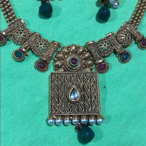 Necklace - Picture 2 of 7